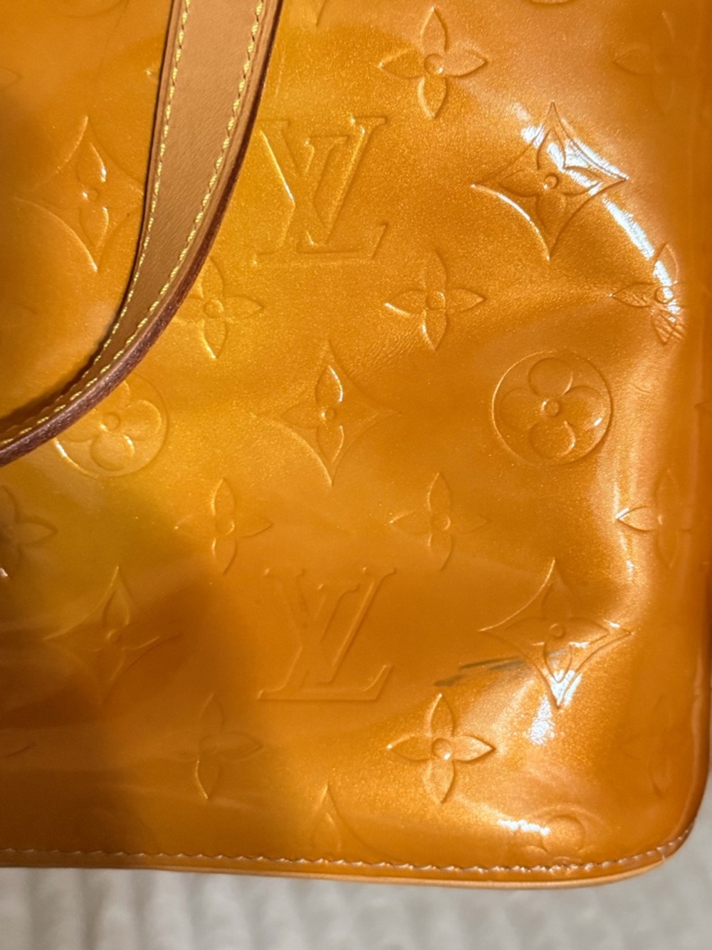 LOUIS VUITTON VERNIS HOUSTON TOTE - Picture 10 of 17